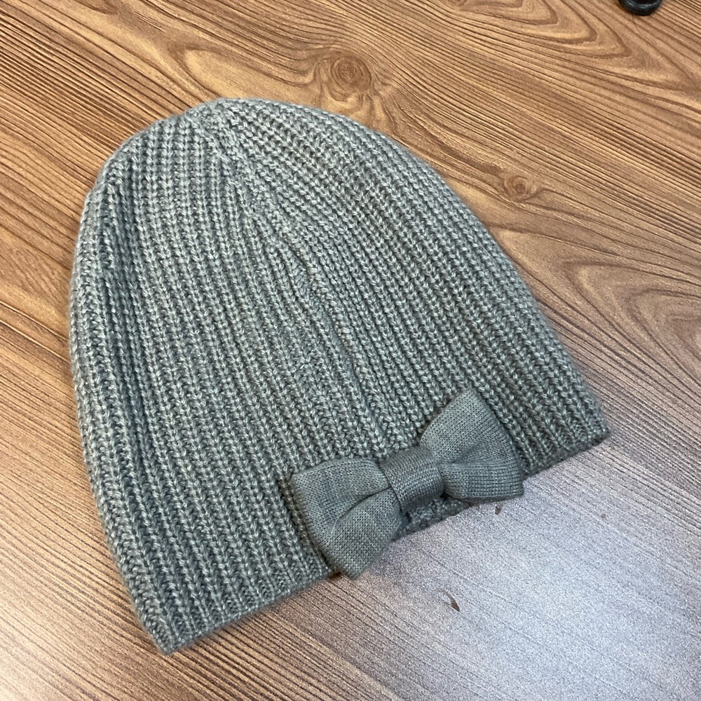 Kate Spade Gray Bow Knit Beanie Hat knitwear winterwear
